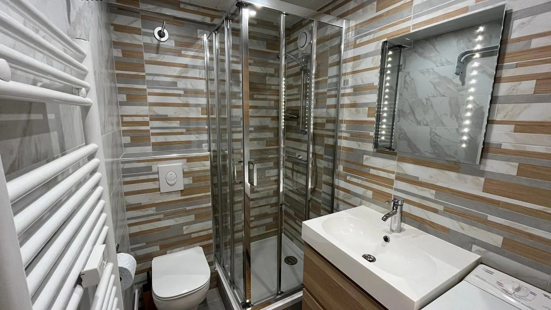 Appartement Cozy Aux Gets - Ski-In/Ski-Out, Proche Centre Et Commodites - Fr-1-623-214 Les Gets 0*,  Fransa